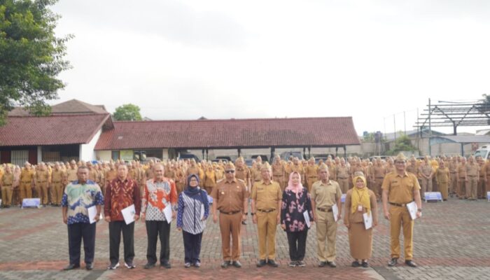 Tiga Pejabat Garut Naik Pangkat, Lima ASN Pensiun, Bupati Tekankan Integritas dan Disiplin
