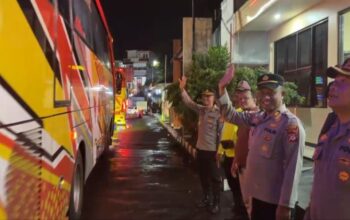 Ribuan Buruh Garut Berangkat ke Monas, 55 Bus Dikawal Ketat Polisi