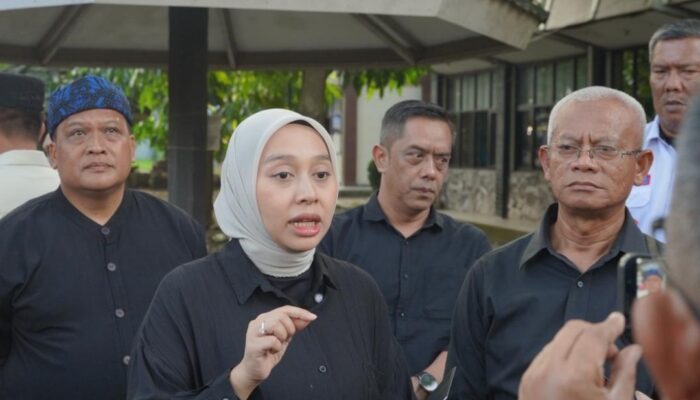 Putri Karlina Tertibkan PKL di Kawasan Pemda Garut: “Jangan Sampai Kantor Pemerintah Jadi Contoh Semrawut”
