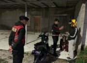 Kepergok Nenggak Miras di Pinggir Jalan Garut, Sepasang Muda-Mudi Diamankan saat Patroli Malam