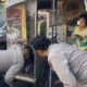 Polisi Garut Sita 17 Botol Alkohol 70 Persen dari Gerobak Kopi, Tiga Penjual Diamankan