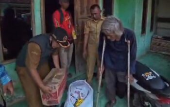 Dinsos Garut Jemput Bola Bantu Pak Unang di Sucinaraja, Kaki Palsu dan Bansos Mulai Diupayakan