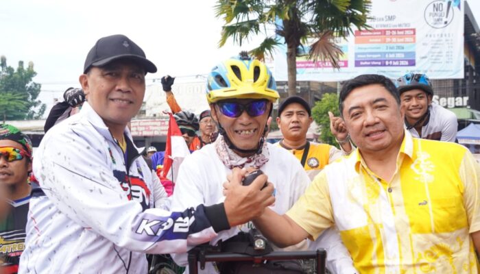 Dilepas Bupati Garut, Asep Akung Mulai Gowes ke Mekkah, Bawa Misi Spiritual hingga Kampanye Lingkungan