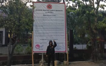 Baliho Raksasa di Depan Kejari Garut Jadi Sorotan, ARGB Desak Pengusutan Tuntas Tata Kelola Program MBG