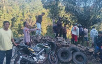 Truk Pembawa 8 Ton Beras Bulog Terjun ke Sungai di Garut, Enam Orang Jadi Korban