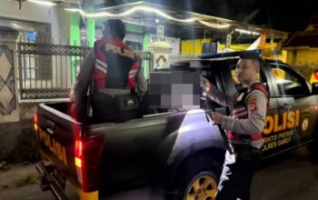Patroli Presisi Polres Garut Berbuah Hasil, Delapan Remaja Diamankan Bersama Samurai dan Obat-obatan