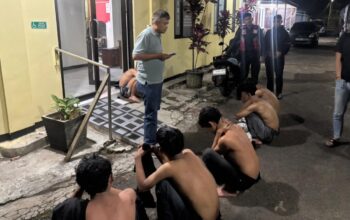 Polres Garut Amankan 6 Pemuda Diduga Hendak Tawuran, Sita Kapak dan Pisau