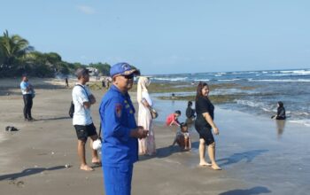 Libur Sekolah, Satpolairud Polres Garut Perketat Pengamanan Pantai Karangpapak, Wisatawan Diimbau Tak Berenang