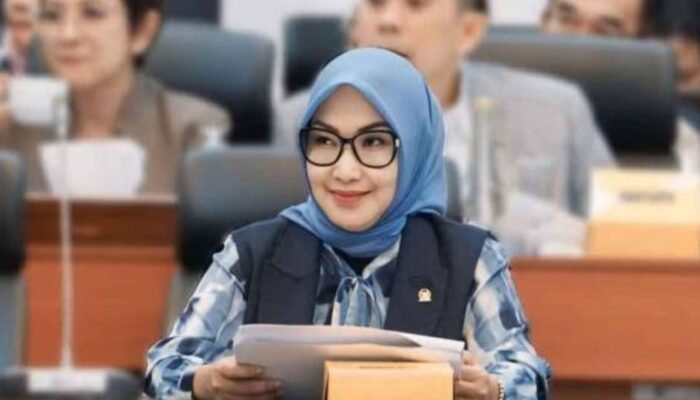 Viral Petugas Perlintasan KA di Garut Dikeroyok usai Tegur Pemotor Terobos Palang, DPR Minta Pelaku Ditangkap