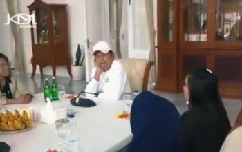 Dedi Mulyadi Temukan Dugaan Kartu PKH Dipegang Ketua Kelompok saat Temui 41 Penerima Bantuan dari Garut
