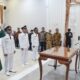Bupati Garut Lantik Tiga Kepala Desa PAW, Berpesan Jangan Jadikan Keterbatasan Anggaran Alasan Berhenti Berkarya