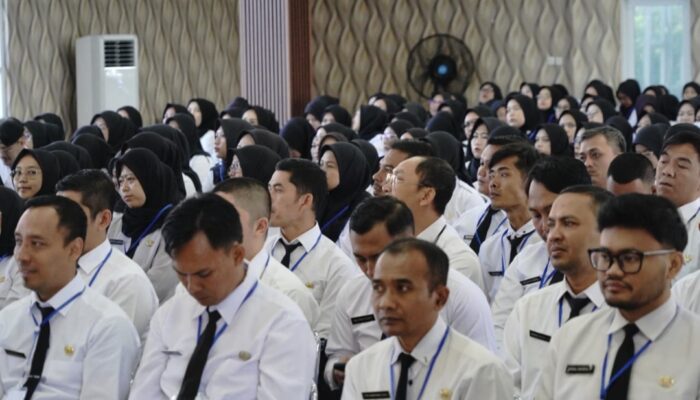 Pemkab Garut Bekali 2.400 PPPK Lewat Orientasi, Bupati Syakur: Pahami Tugas dan Layani Masyarakat Secara Profesional