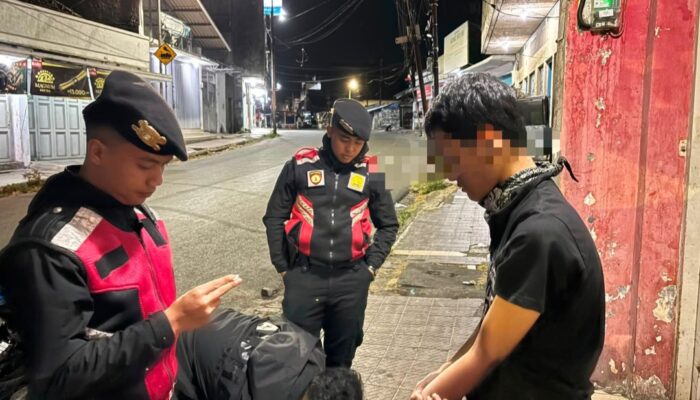 Diduga Bawa Celurit dan Ugal-ugalan di Jalan Guntur Garut, Dua Pemuda Diamankan Polisi Saat Patroli Dini Hari