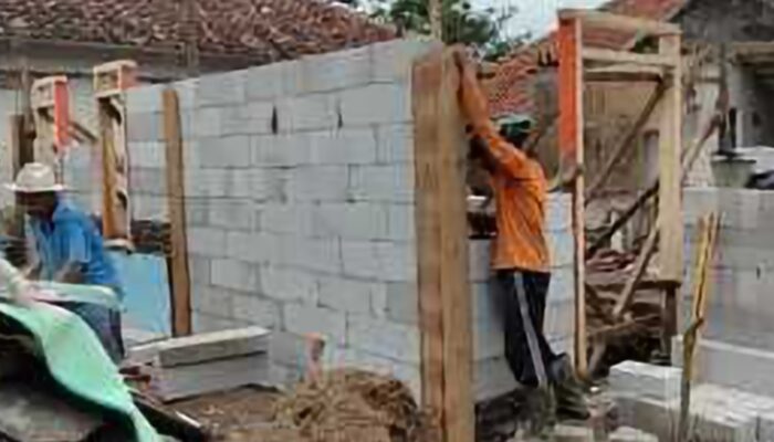 Pemkab Garut Percepat Perbaikan Hunian Warga: 1.161 Rumah Mulai Direhabilitasi, 2.500 Unit Lagi Diusulkan