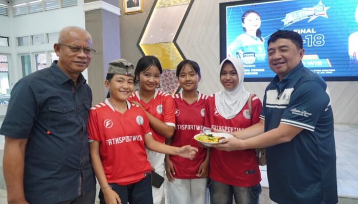 Bupati Garut Bangga Tim Putri Garut Jadi Runner-up Hydroplus U-18 Nasional, Janji Perkuat Pembinaan Sepak Bola Wanita