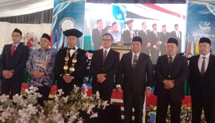 Bima Arya di Wisuda Uniga: Lulusan Harus Adaptif dan Kuasai Kompetensi Digital Hadapi Bonus Demografi