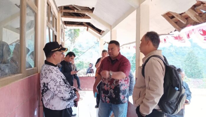 Viral Ruang Kelas Dipenuhi Kotoran Kelelawar, DPRD Garut Desak SDN 1 Sukanagara Segera Direhabilitasi
