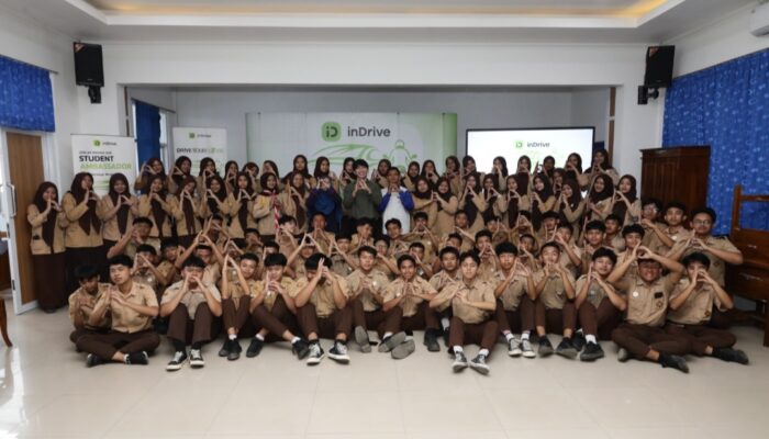 Incar Generasi Muda, inDrive Tuntaskan Fase Pertama Edukasi Keselamatan Berkendara di Jabar