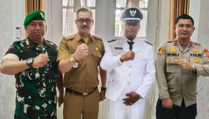Falah Ramdani Resmi Jadi Kades Cimanganten, Diminta Fokus Layani Warga
