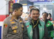Polres Garut Bagikan Oli Gratis ke 40 Ojol, Dorong Mitra Jaga Kamtibmas