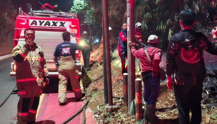 Abaikan Sekat Wilayah, Pemadam Garut Tembus Kebakaran Lahan di Sumedang