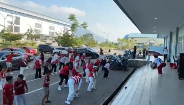 Sinergi Orang Tua dan Atlet di Kolam Talaga Bodas, Cara Aqualux Rayakan Kemerdekaan