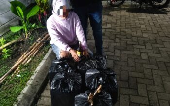 Samarkan Penjualan Miras Lewat COD, Pria di Garut Dicokok Polisi