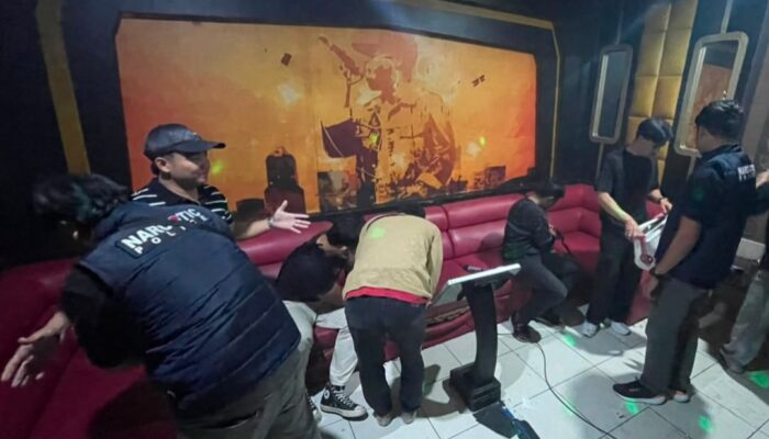 Razia Tempat Hiburan Malam di Garut, Dua Orang Positif Narkoba dan 30 Botol Miras Diamankan