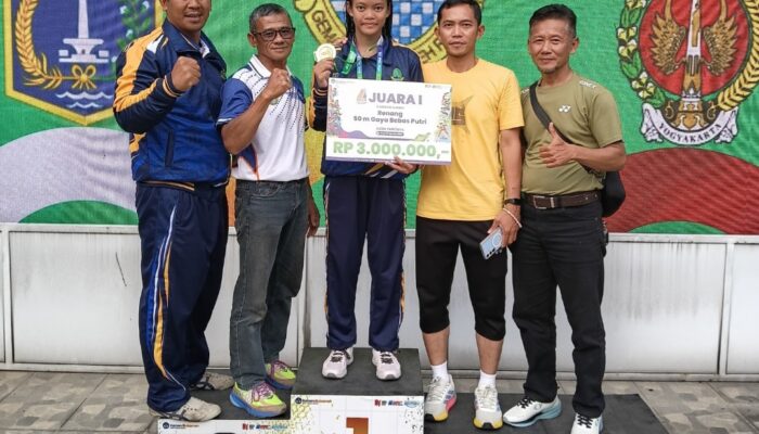 Sabet Emas O2SN 2026, Perenang Muda Asal Garut Kalula Akira Harumkan Jawa Barat