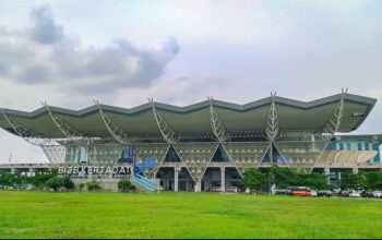 Lolos Paparan Abu Krakatau, Bandara Kertajati Jadi Tumpuan 8 Penerbangan Terdampak ​