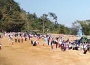 Helikopter KSAD Maruli Mendarat di Desa Pamalayan Cisewu, Warga Rela Menunggu Sejak Subuh