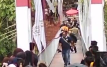 Jembatan di Pangandaran Ambruk Seusai Diresmikan, Pemprov Jabar Ambil Alih Pembangunan