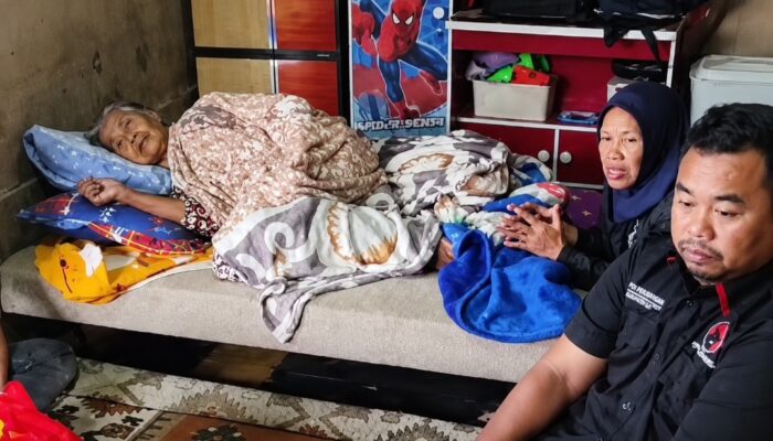 Rumahnya Ludes Terbakar, Lansia Disabilitas di Garut Ternyata Tak Terdata DTSEN