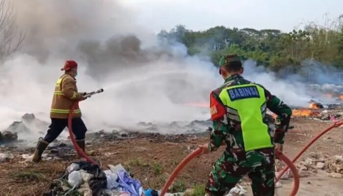 Pabrik Plastik di Cibatu Garut Terbakar, Kerugian Ditaksir Rp2 Miliar