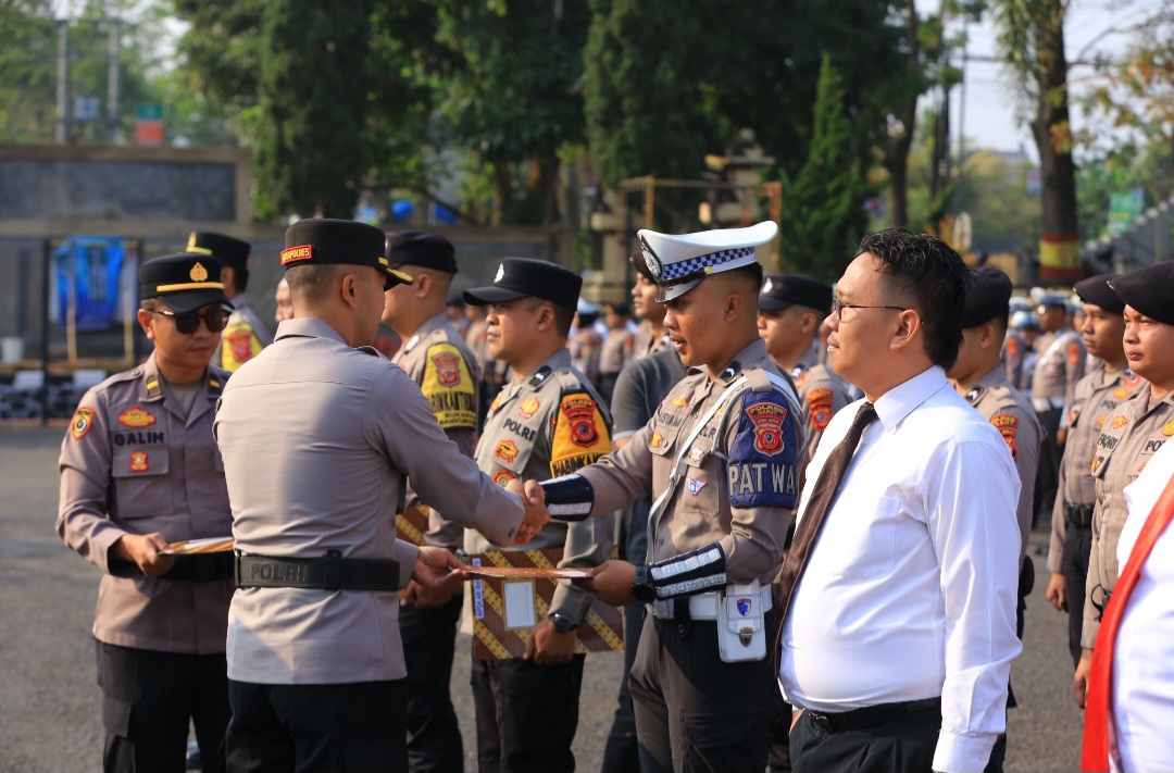 Pengungkapan Kasus Narkoba dan Prestasi Olahraga, 30 Anggota Polres Garut Diganjar Apresiasi