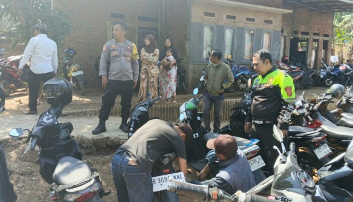 Menyapu Knalpot Brong di Sekolah, Polsek Malangbong Sita 20 Knalpot Bising Siswa