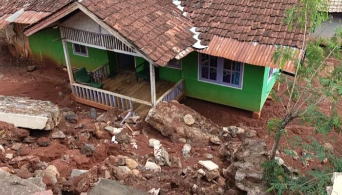 Bayang-Bayang Longsor Susulan Hantui Limbangan, Warga Desak Perbaikan Cepat TPT Pasirwaru