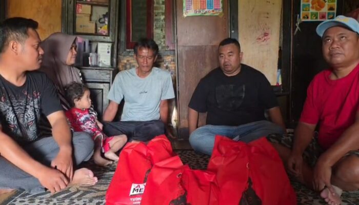 Jurus Yudha Puja Turnawan Tembus Kebuntuan Birokrasi Bansos Garut untuk Bantu Warga Miskin